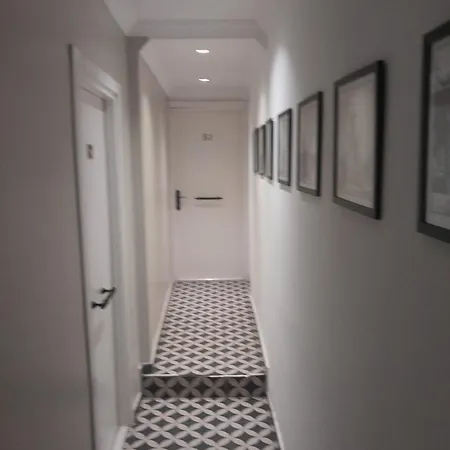 Pera Basement Hotel *